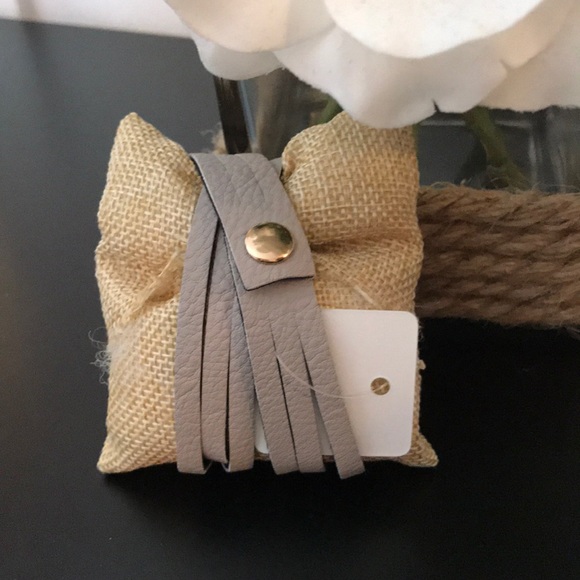 Grey Fresh Water Pearl Stone Bracelet - Picture 4 of 5